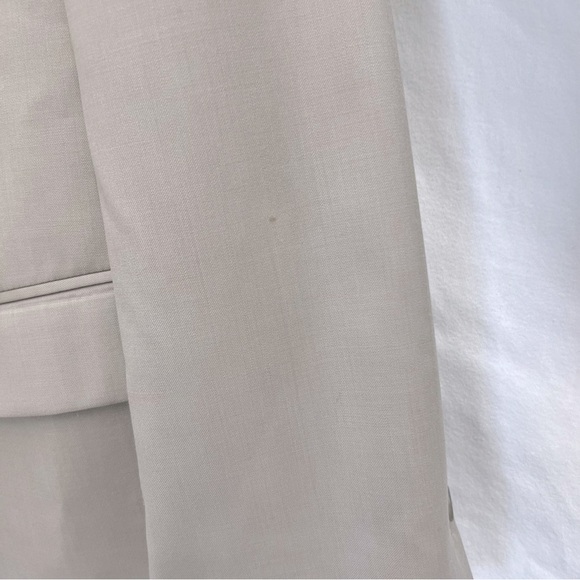 Calvin Klein 100% wool khaki sport coat. - Picture 4 of 10